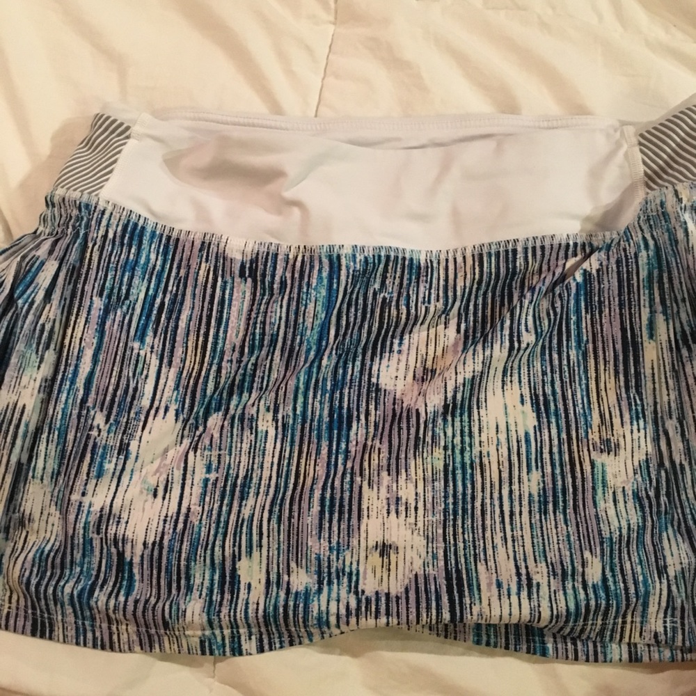 lululemon colorful skirt! like new!